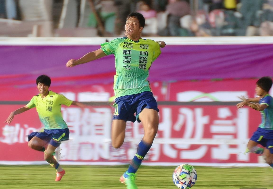 法国U19足球队精彩对决回顾与未来展望分析